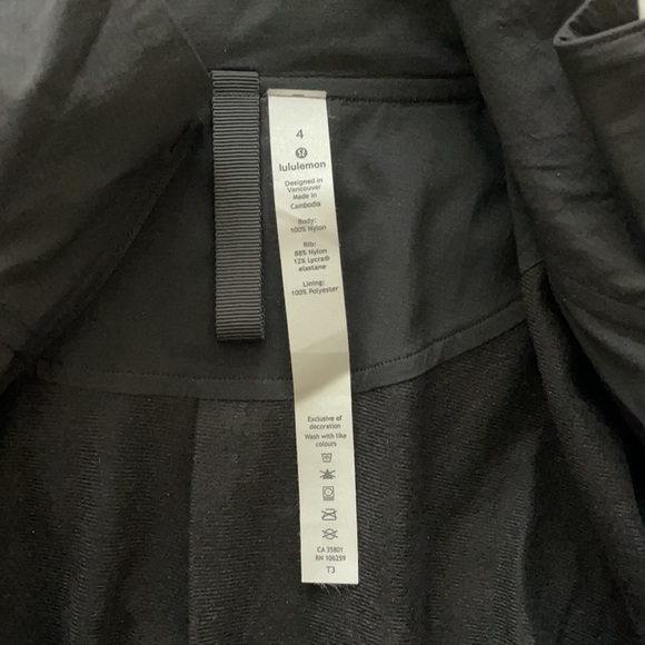 Black Lululemon full zip - Picture 7 of 7